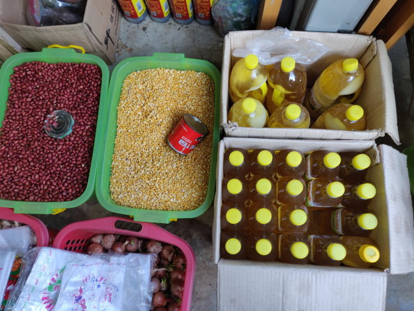 Photo: WFP/Aung Khaing Moe, Staple food commodities on display at a vendor in Rakhine State 