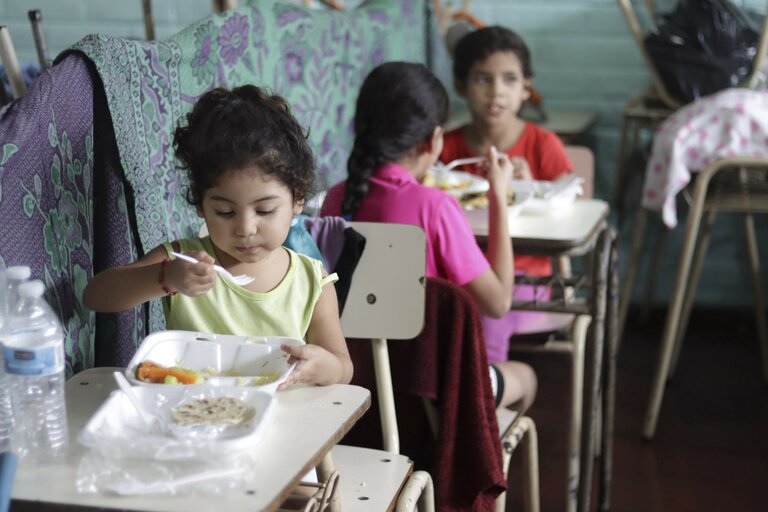 新型コロナウイルスと飢餓―国連WFP、過去最多の人々を支援へ―