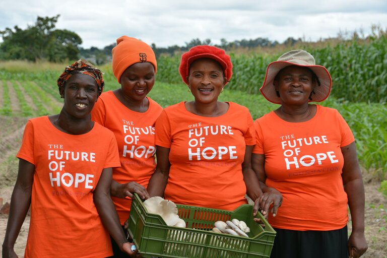 ジンバブエ：キノコ栽培は女性農民の自立を促進する