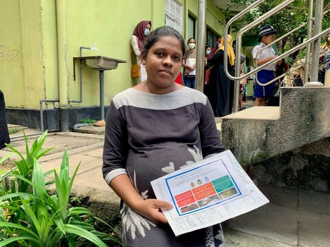 経済危機のスリランカで妊婦を支援する国連WFP