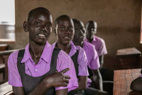 南スーダン：少女たちの学校生活を支える学校給食