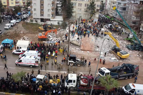 トルコ・シリア地震：死者数の増加に伴い、国連WFPは被災地へ支援の用意