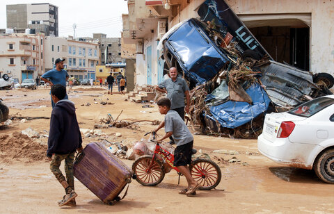 リビア洪水：「人道的大惨事」被害が拡大する中、国連WFPが支援活動を開始