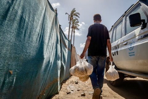 停戦のもと、ガザのパン工場が飢えと闘うために再稼働