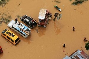 フィリピン台風被災者100万人に緊急食糧支援