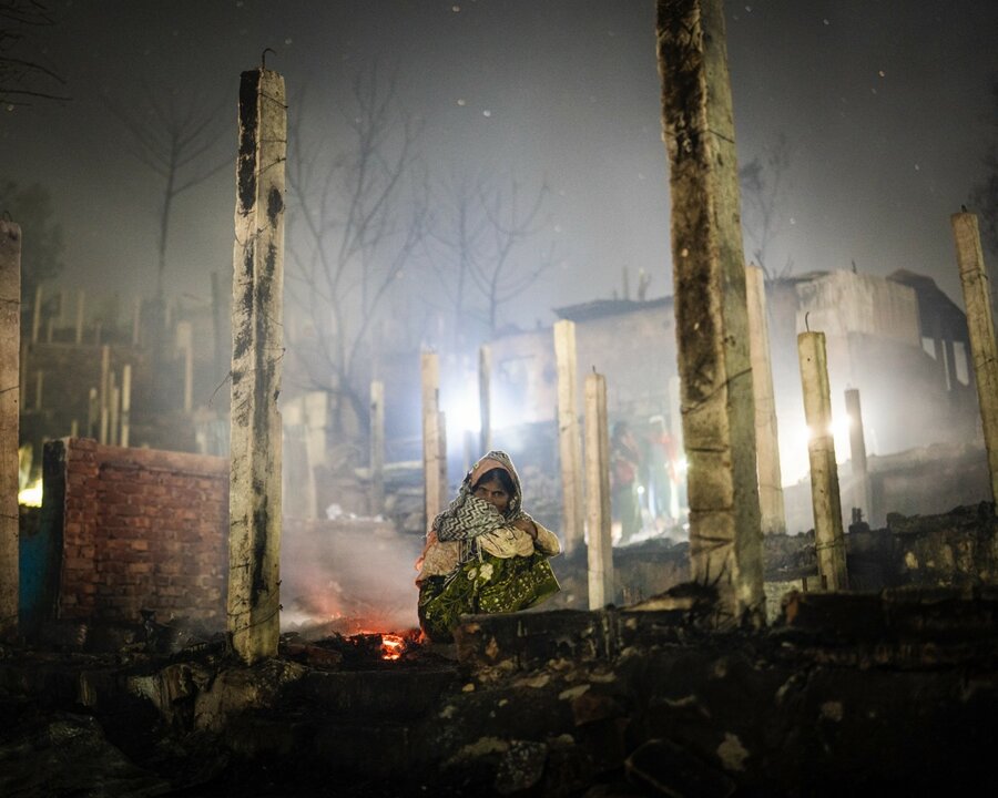 2022年1月9日夜、バングラデシュのコックスバザールで、少なくとも500ヶ所の難民用避難小屋が破壊されました。