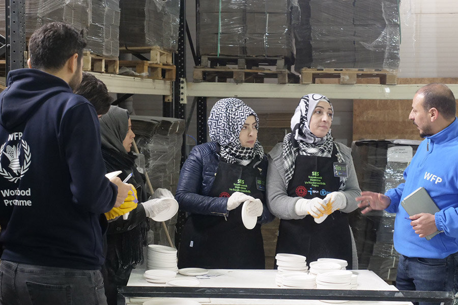 WFP’s livelihoods activities in Turkey are helping Sadika (right) and many other refugees and Turks prepare for a brighter future. Photo: WFP