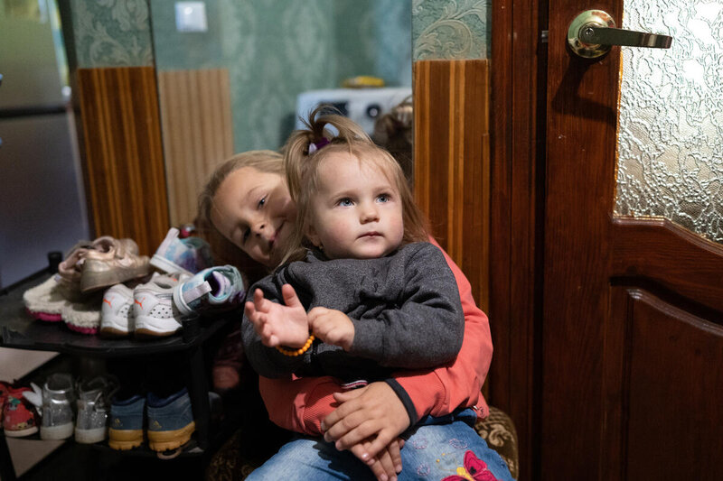 ウクライナの凍てつく冬は、ヴィオレッタちゃんやミラナちゃんのような子どもたちを含む何百万人もの一般市民に被害をもたらす可能性があります。