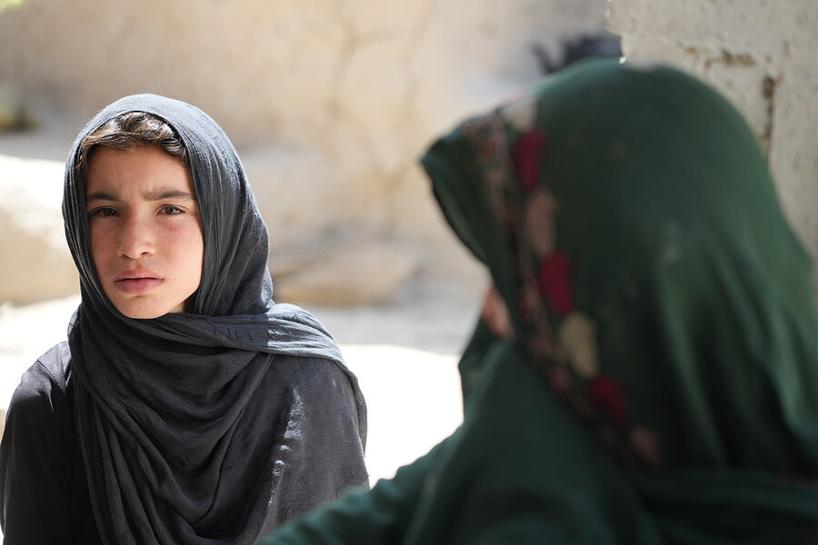 国連WFPは、カブールのコミュニティを含むアフガニスタンの1,000万人への食料支援を削減しつつあります。Photo: WFP/Hasib Hazinyar