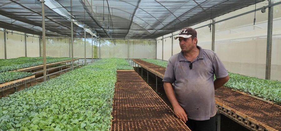パヨさんは現在、年間最大90,000本の苗を生産することができ、彼の苗は他の農家に非常に人気があります。 Photo: WFP/Yursys Miranda Rodríguez