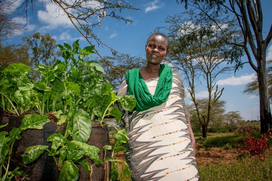 ステラ・アカイさんは、ケニアのサンブル郡に35の貯蓄グループを作り、その指導を行ってきました。Photo: WFP/Martin Karimi