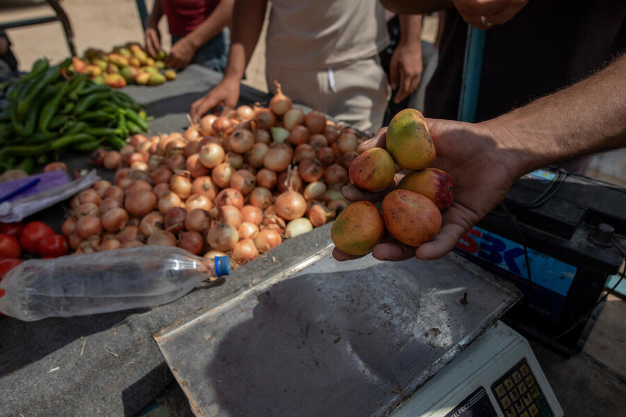 A closeup of fresh produce being sold at a Gaza market. Photo: WFP/Mohamed Hinnawi