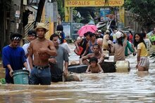 WFP、フィリピン台風被災者に緊急食糧支援