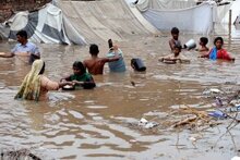 パキスタン・アフガニスタンで大洪水　食糧支援を拡大