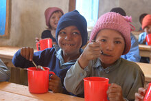 WFPエッセイコンテスト2013 ～給食（お弁当）の思い出～　作品募集